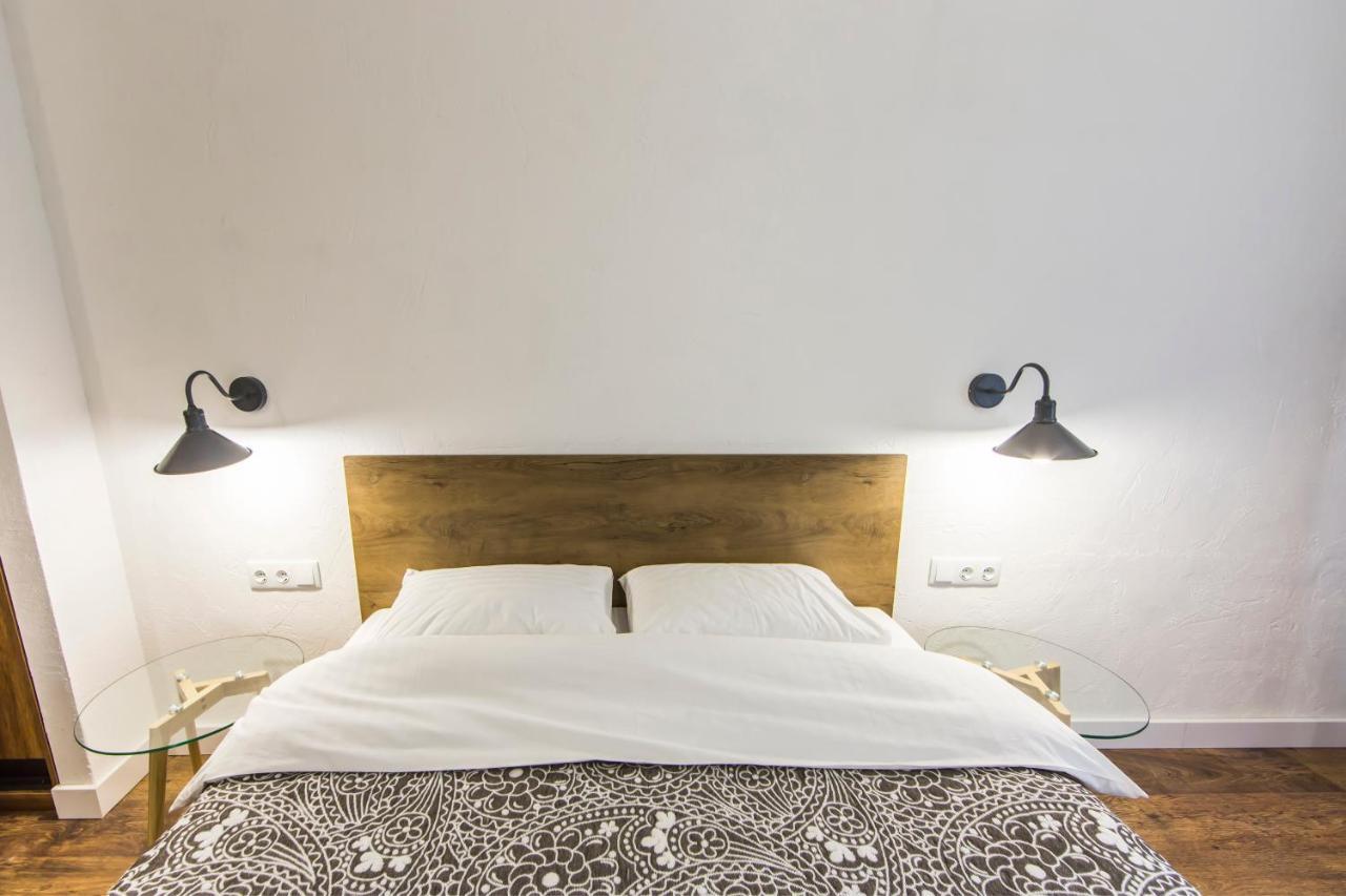 Kyiv Quiet Loft Apartment ภายนอก รูปภาพ