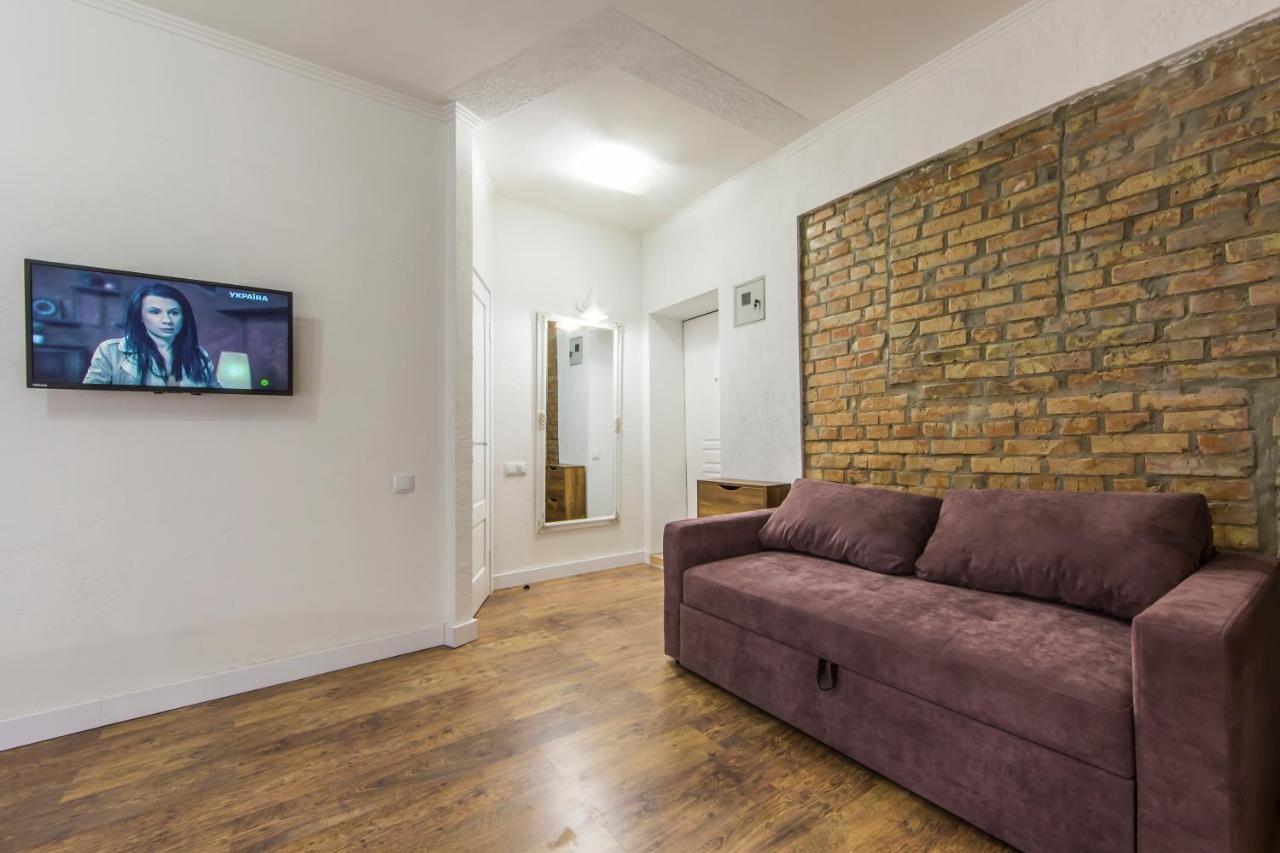 Kyiv Quiet Loft Apartment ภายนอก รูปภาพ